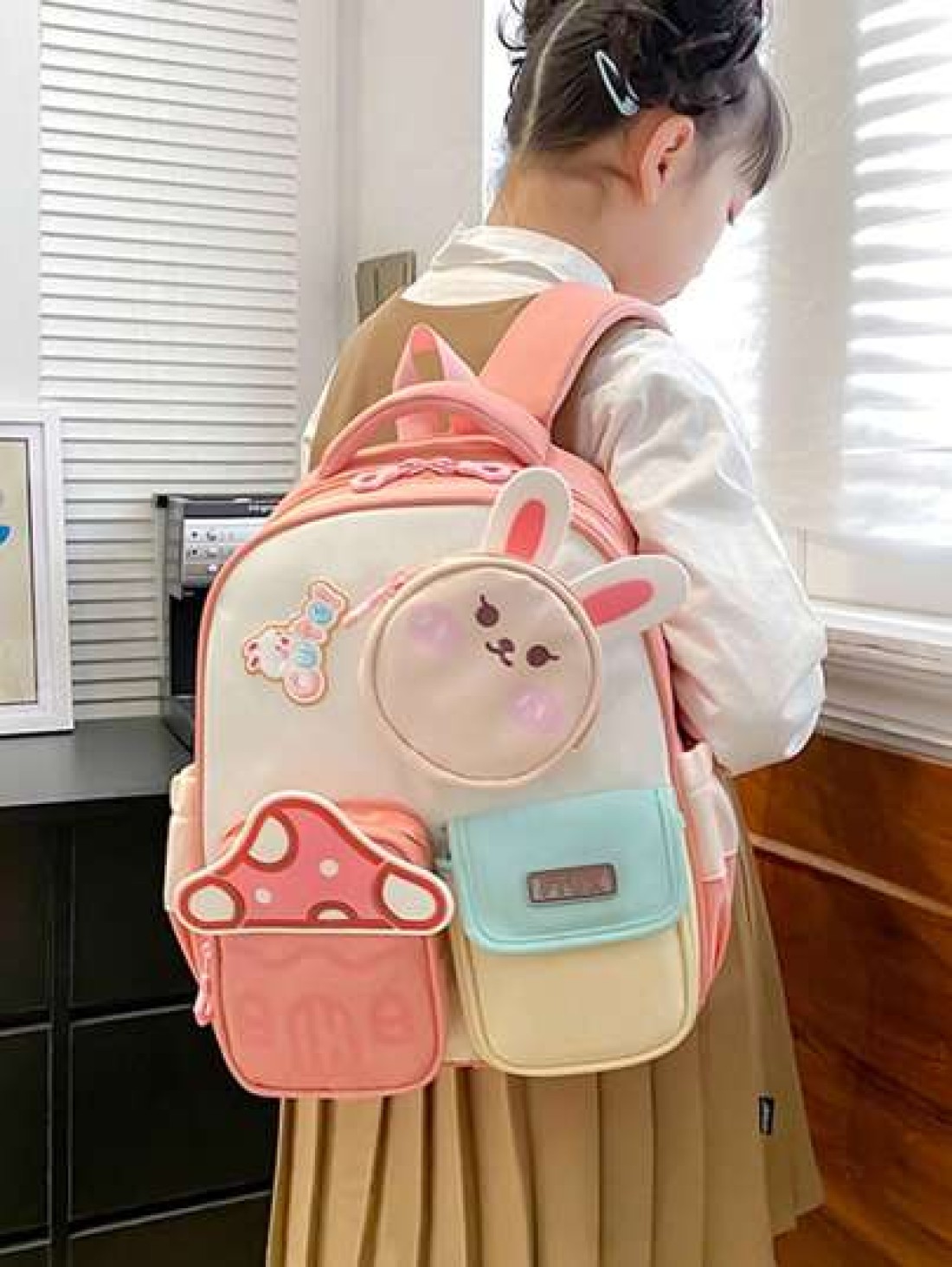 Kindergarten Schoolbag Female Small Medium And Large Class Boys Light Weight Loss And Spine Protection Children 3 6 Years Old Cartoon Cute Shoulder Back