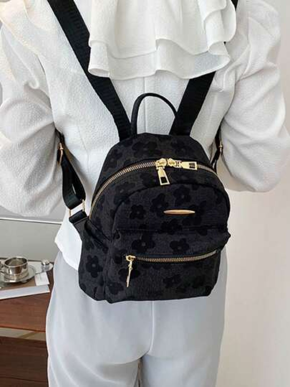 Fashionable Floral Print Black Backpack For Teens Double Zipper Design Suitable For Daily Use