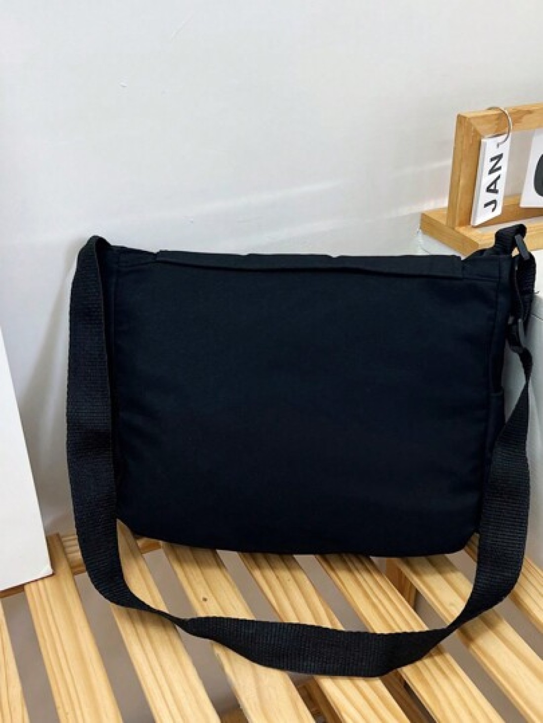 1pc Teenage Girls Star Printed Nylon Crossbody Bag With Flap Cover And Large Capacity Tote Bag