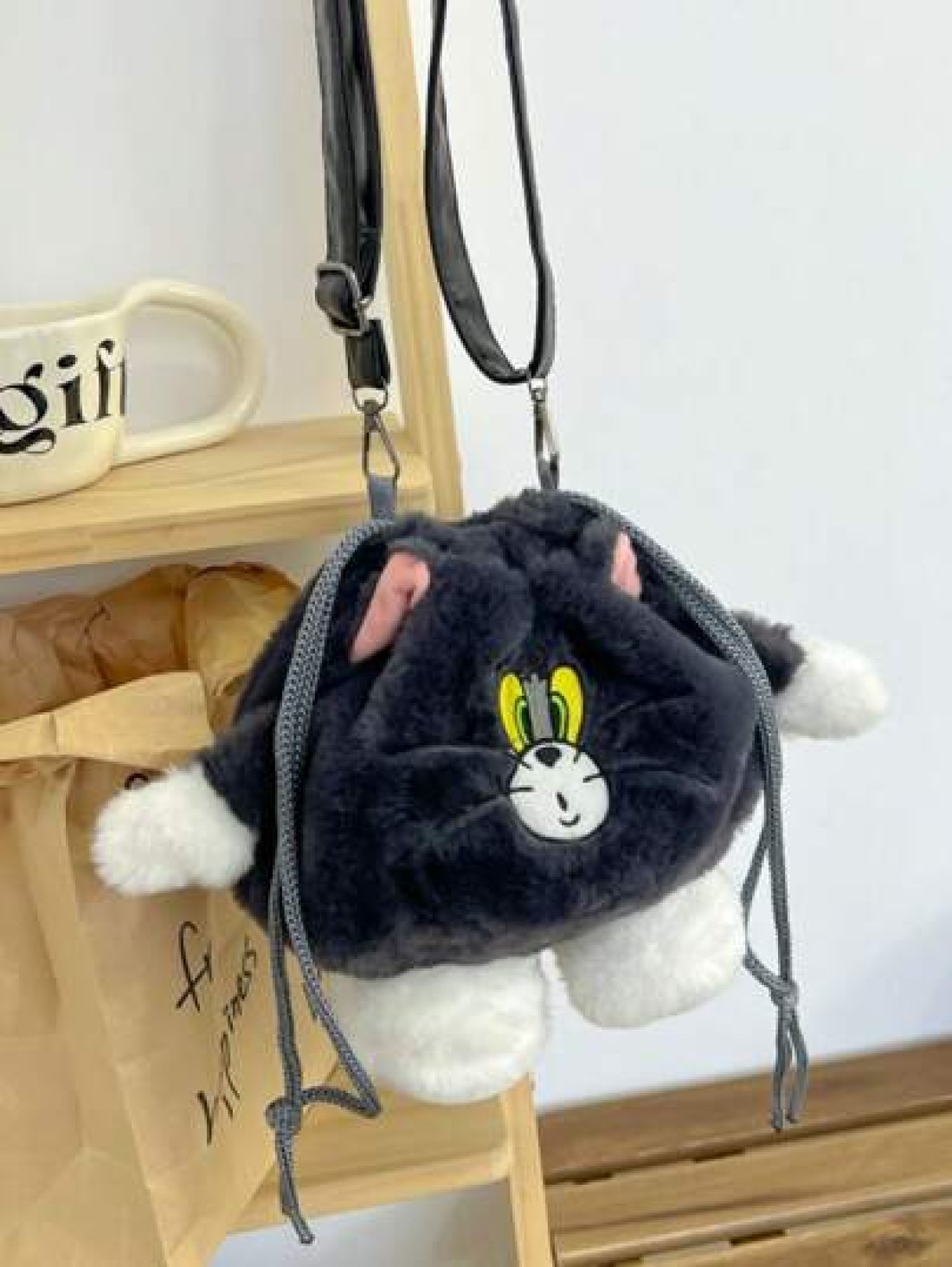 TOM AND JERRY TOM AND JERRY Shoulder Bag Cat And Mouse Bucket Bag Tom Cat Crossbody Hand Tied Drawstring Bag Bucket Bag