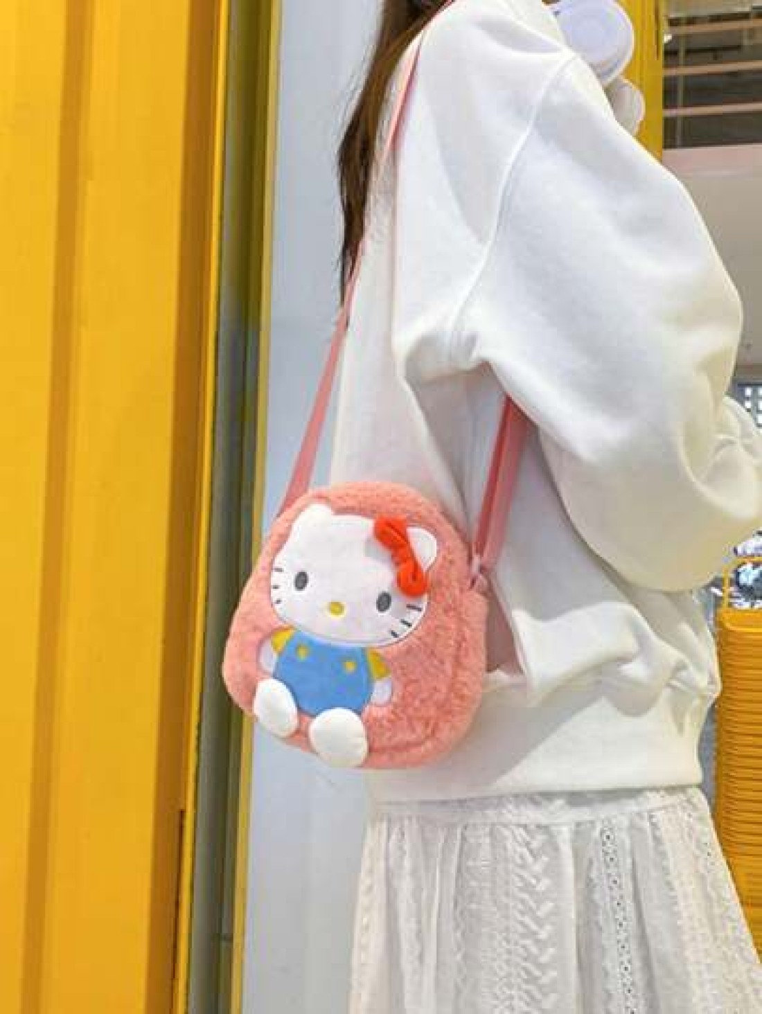 Sanrio 1pc Sanrio Character 1pc Casual Snack Cartoon Print Plush Single Shoulder Bag KT Cat Versatile Crossbody Bag For Women