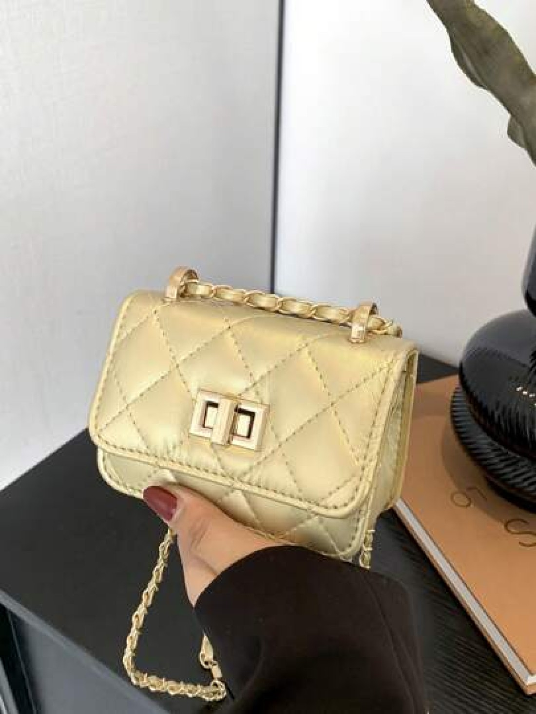 1PC New Mini Square Bag Girl Handbag Diamond Pattern Stitching Shoulder Bag Woven Chain Bag Flip Small Bag Cute Diagonal Cross Body Bag Accessories Bag
