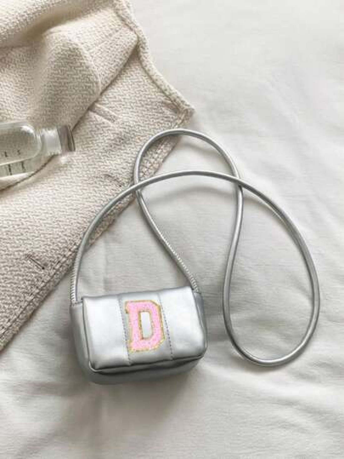 1pc Mini Messenger Bag Pu Flip Top Opening And Closing New Sweet And Fashionable Letter Handbag Small Bag For Girl Simple Small Square Bag Versatile Shoulder Messenger Bag Smooth And Comfortable Shoul