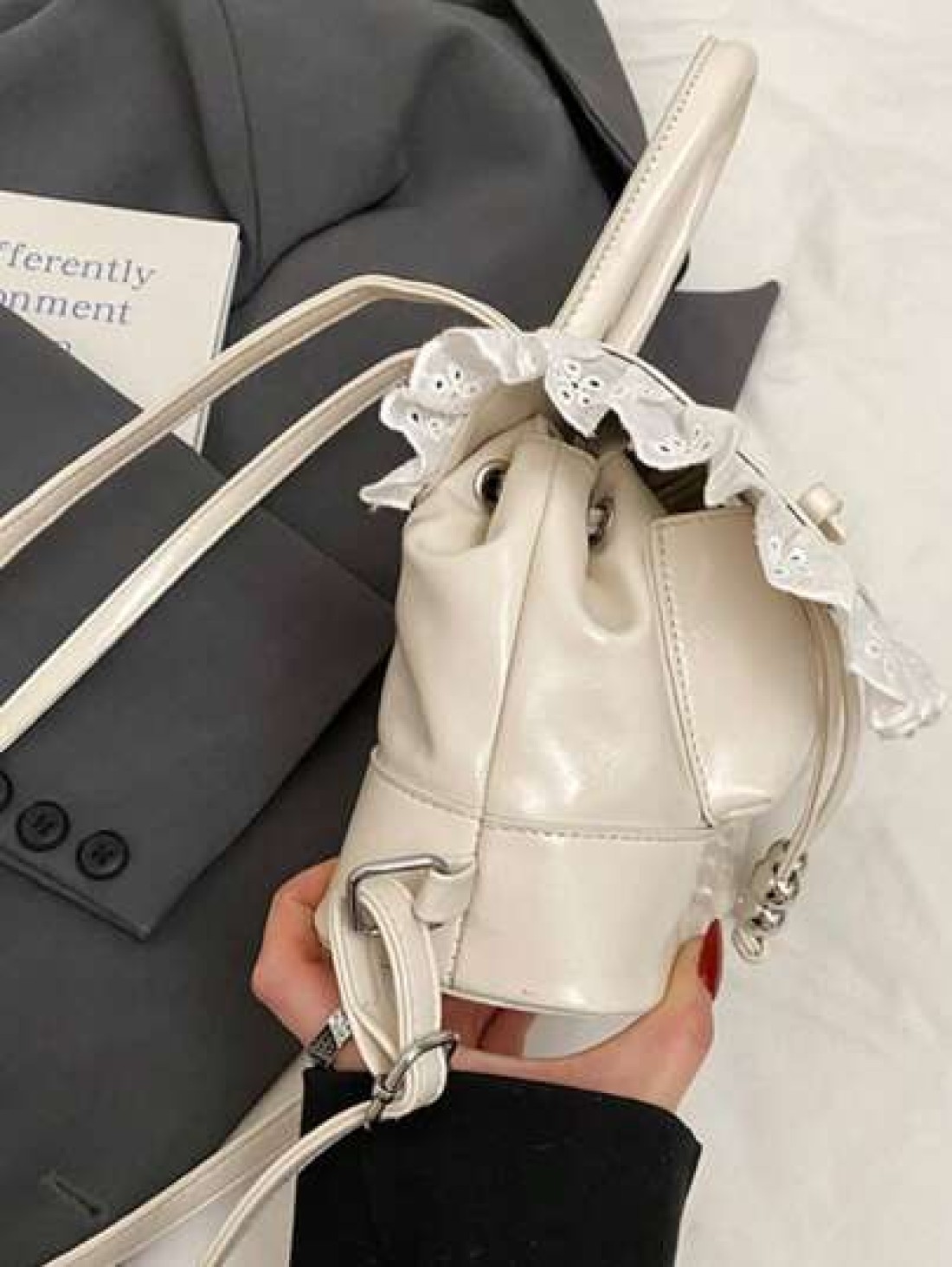 1pc New Fashionable Dual Tone Floral Trim Handbag Waterproof Light Weight Suitable For Commute And Outdoor Use
