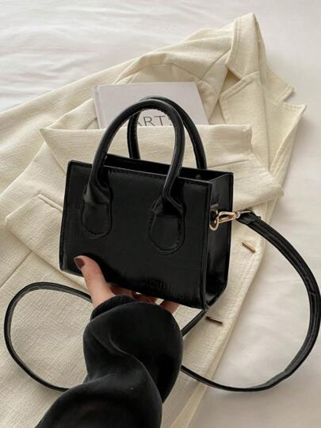 1pc Fashionable And Elegant Fashionable Design Shoulder Crossbody Solid Color Shiny Fresh Armpit Texture Chain Bag Crocodile Pattern Crossbody Bag Girl Korean Version Of Shoulder Bag Solid Color Small