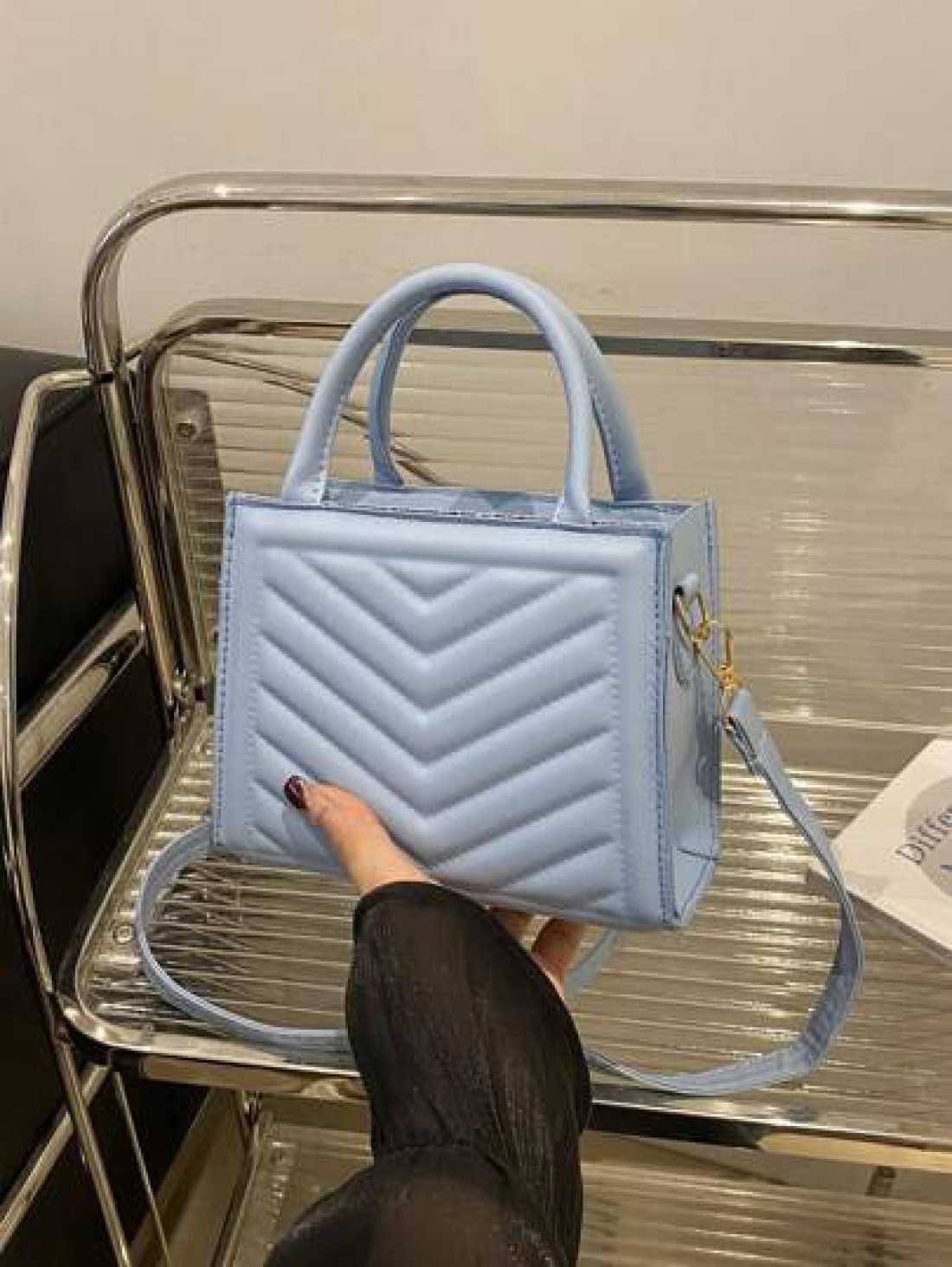 1pc Fashionable Commuting Texture Indentation Rhombus Bag Simple Casual One Shoulder Crossbody Small Square Bag Simple Hand Held Large Capacity Bag Popular Retro Fashion Crossbody Bag Fashion Shoulder