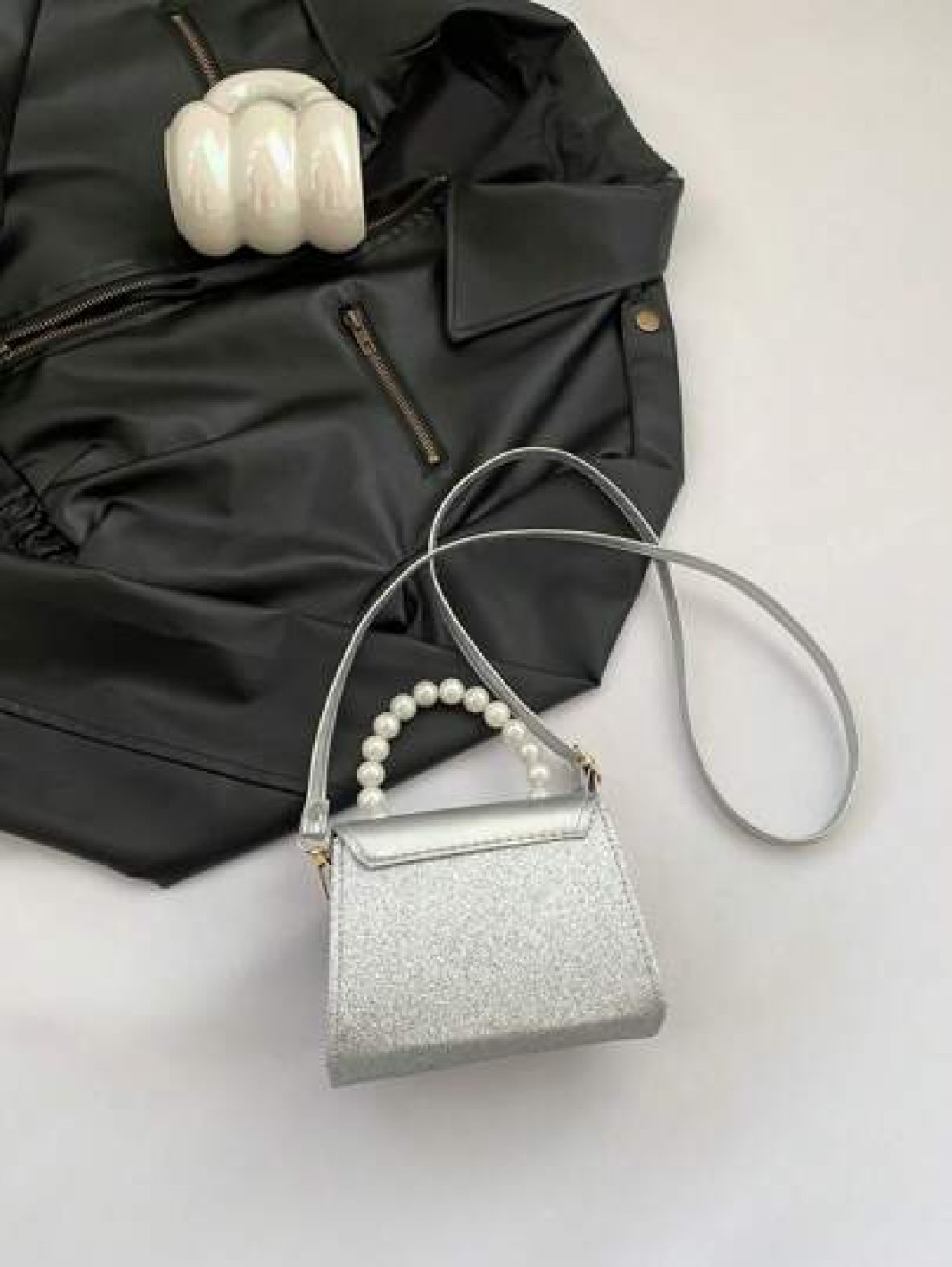 1pc Pu Magnet Closure Fashion Sweet Cute Bow Pearl Handbag Fashion Chain Shoulder Crossbody Evening Bag Niche Design Comfortable Shoulder Strap Versatile And Not Picky Suitable For Dinner Outing Play