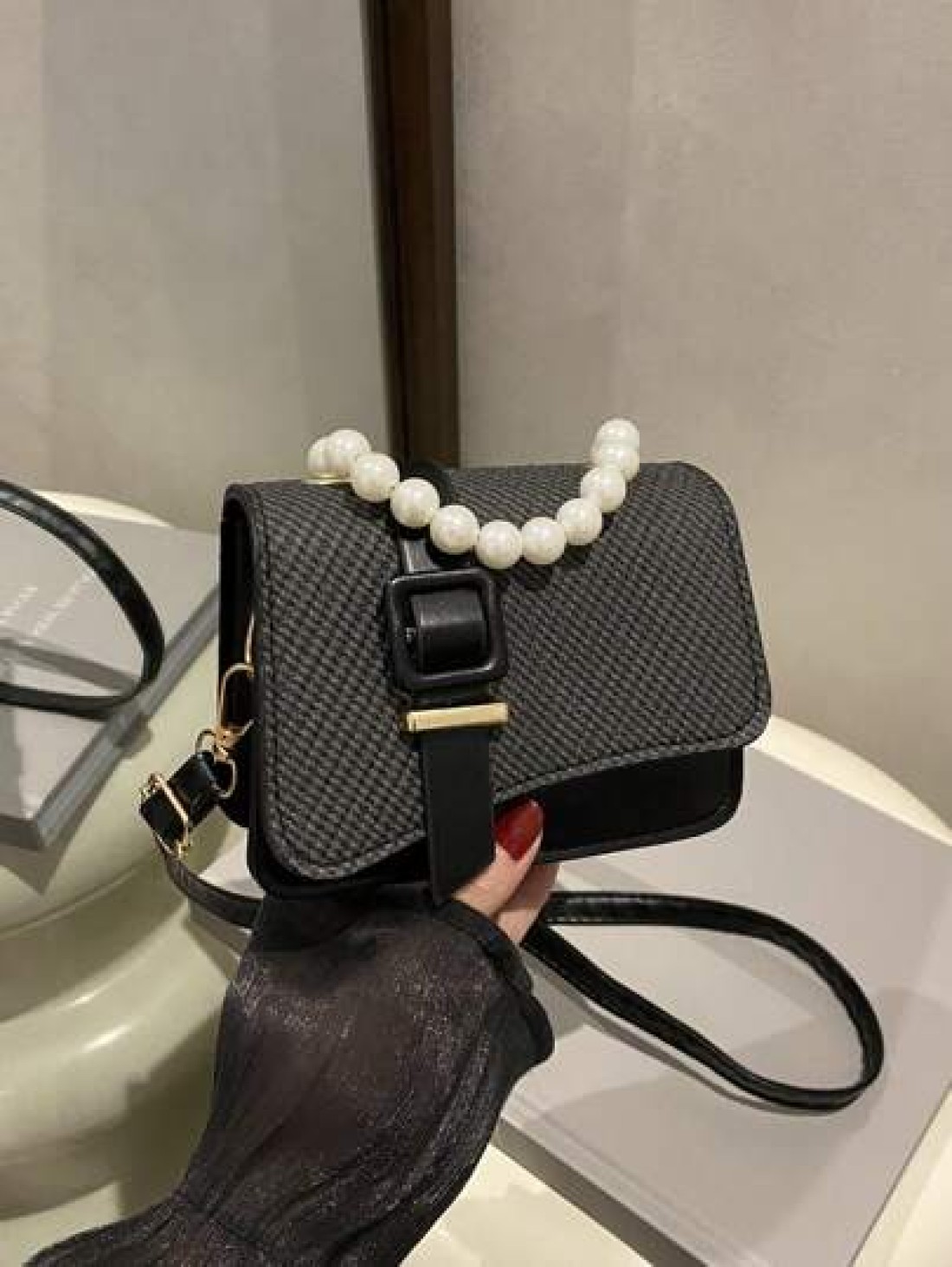 1pc Pu Fashion Splicing Pearl Chain Handbag Korean Princess Fashion Small Square Bag Flip Magnetic Buckle Closure Strap Decoration Niche Design Suitable For Daily Use When Shopping Sweet And Literary