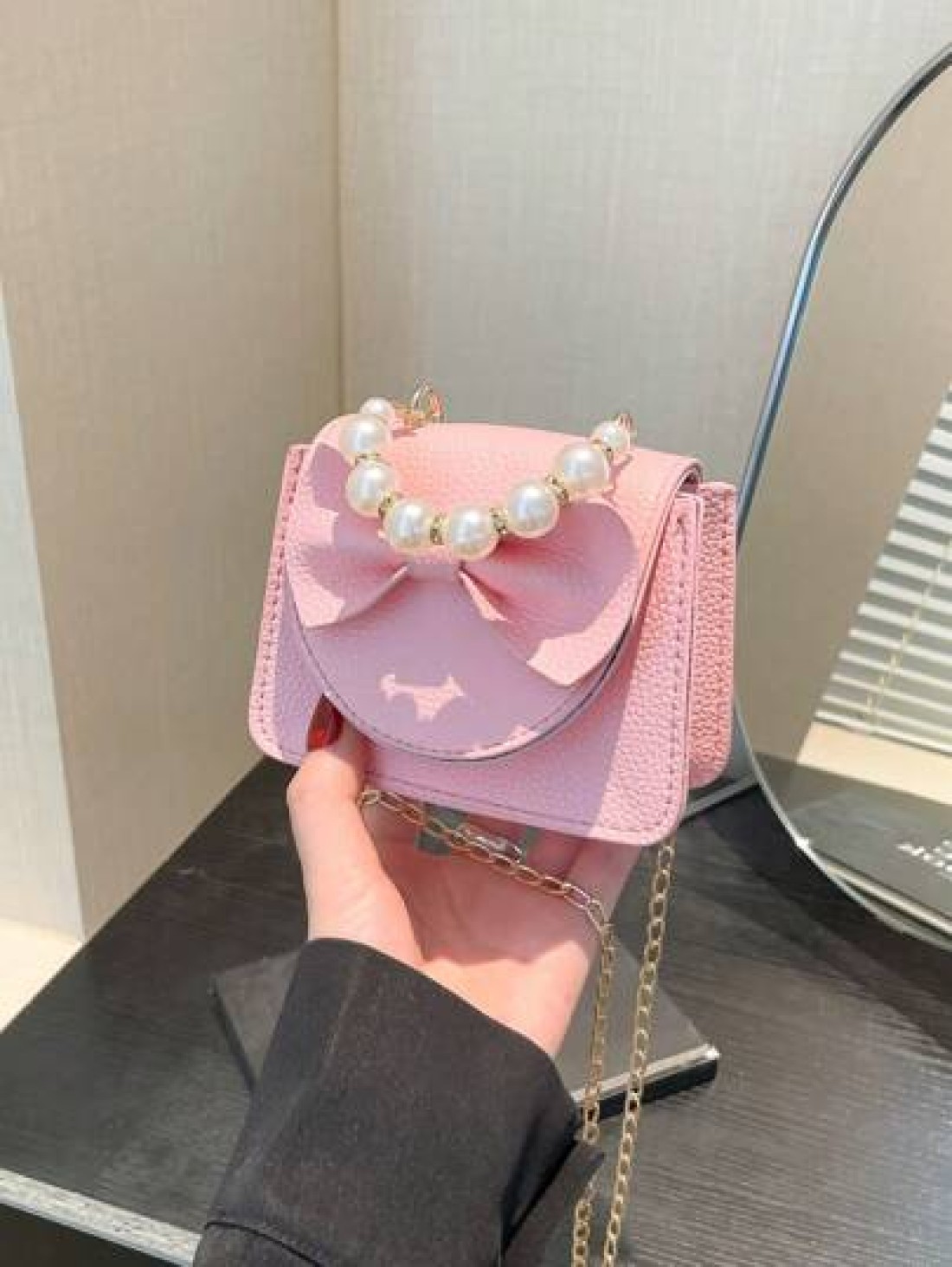 1 Piece Pu Magnet Closure Fashion Sweet Lychee Pattern Faux Pearl Bow Handbag Niche Design Highly Attractive Chain Mini Shoulder Crossbody Change Lipstick Bag Suitable For Teenagers Travel Shopping Pa