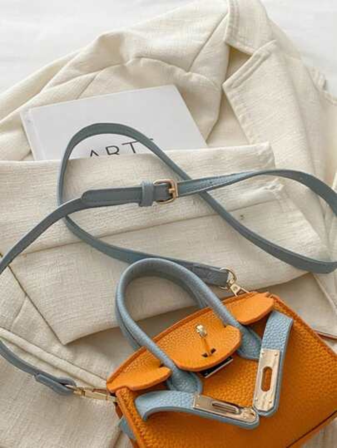 1 Pc New Model Girl s Fashion Retro Color Matching Handbag Pu Material Twist Lock Closure Crossbody Bag Simple And Elegant Casual And Versatile A Must Have For Daily Travel