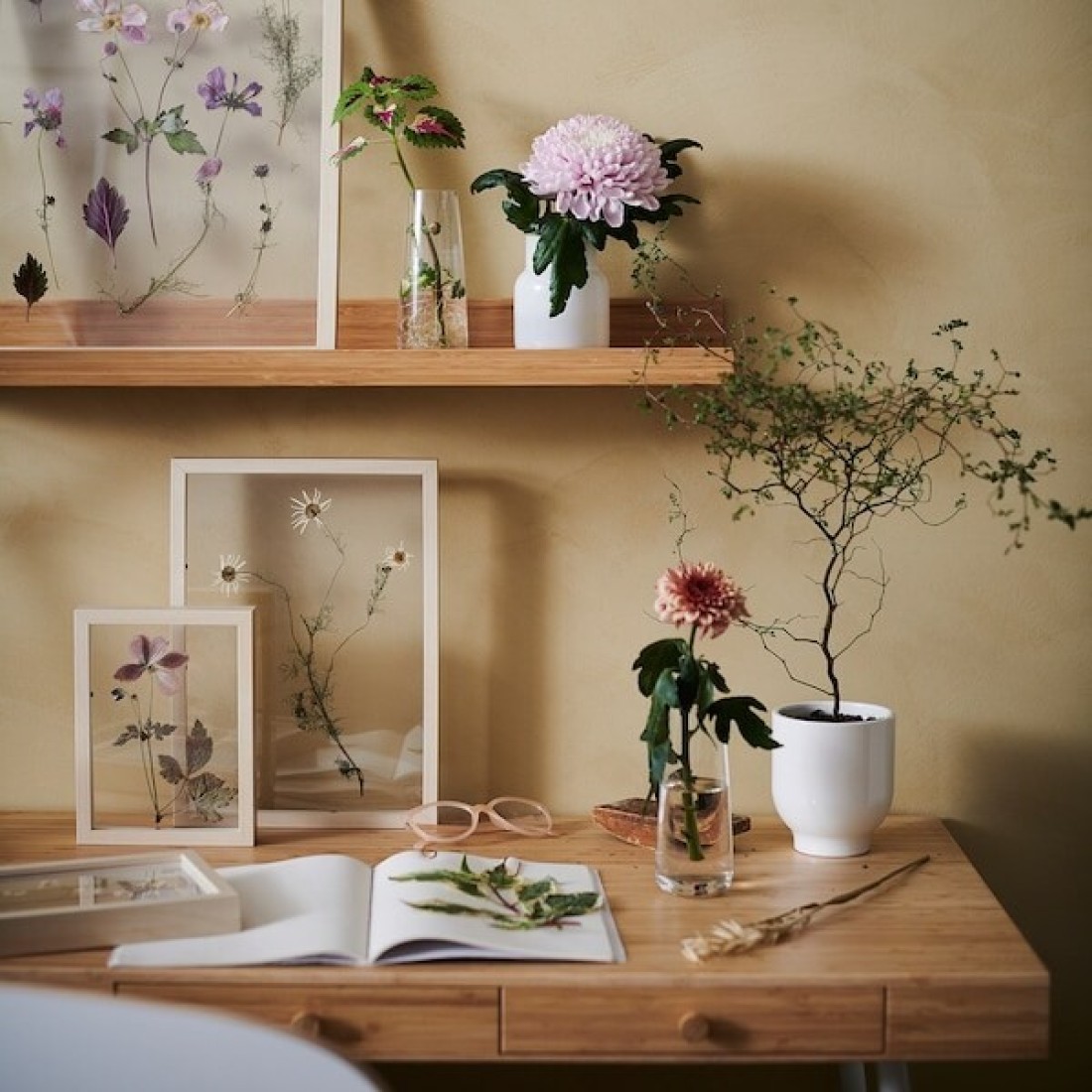 Picture Ledge Bamboo 55cm