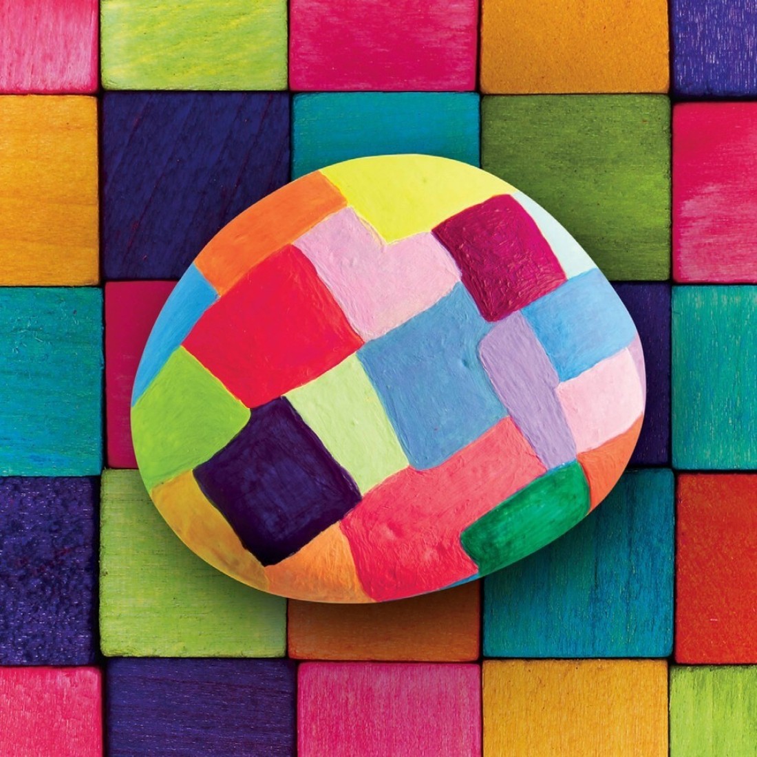 Hinkler Craft Maker Neon Rock Art Kit - DIY Rock Painting Set includes 24-page book, 4 rocks, paintbrush, double-ended neon paint pen, paint pots,