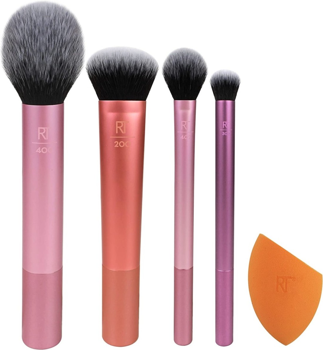 The Everyday Essentials set from Real Techniques gives you 5 essential tools to master any look tapered, soft and fluffy bristles. Blend powder blush evenly for a smooth, natural look