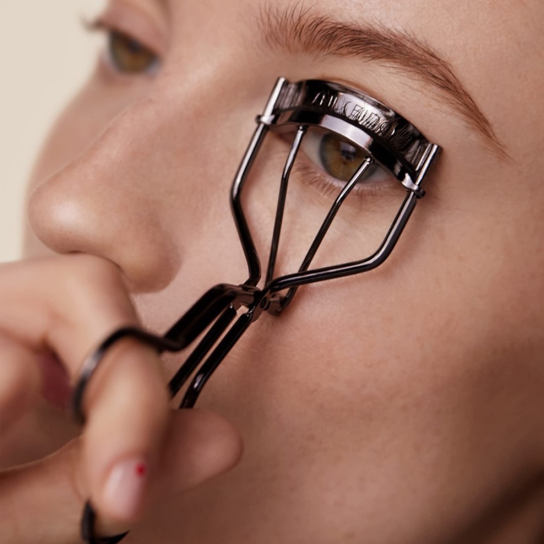 ShiseidoEyelash Curler Crimps Curls Lashes for Perfect EyeFraming Fringe Gentle Safe Includes Replacement Pad