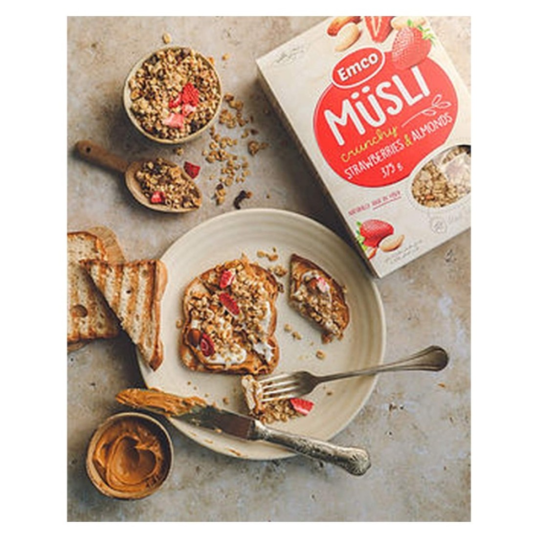 Emco Crunchy Musli With Strawberries And Almonds 375g
