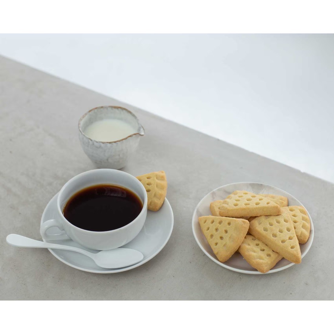 Walker&#39;s Pure Butter Shortbread Triangles, 150g
