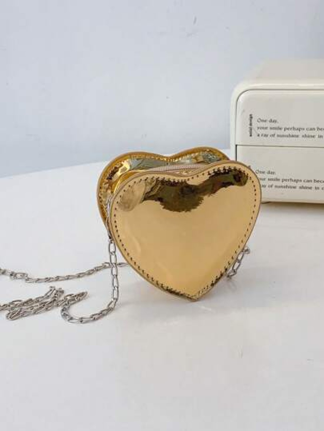 Laser Heart Girls Fashionable Shoulder Bag Chain Strap Crossbody Purse PU Leather Casual Small Bag
