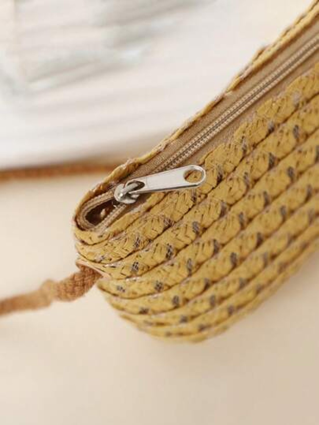 1pc Mini Lightweight Cute Woven Straw Crossbody Bag For Kids Suitable For Outdoor Beach Travel