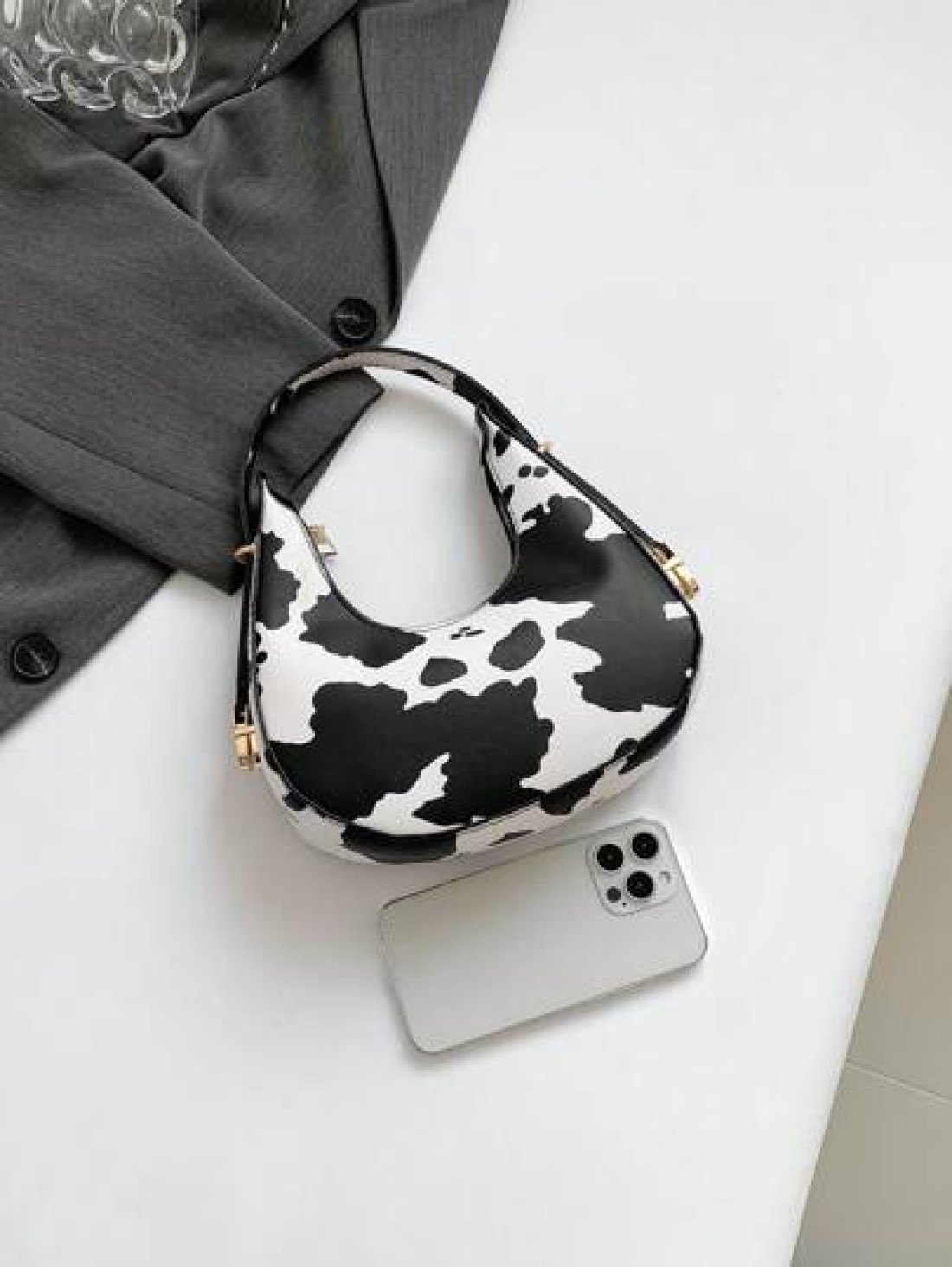 A Fashionable New Cow Print Leopard Print Zebra Print Girl Handbag Classic Cow Print Design Pu Zipper Closed Handb