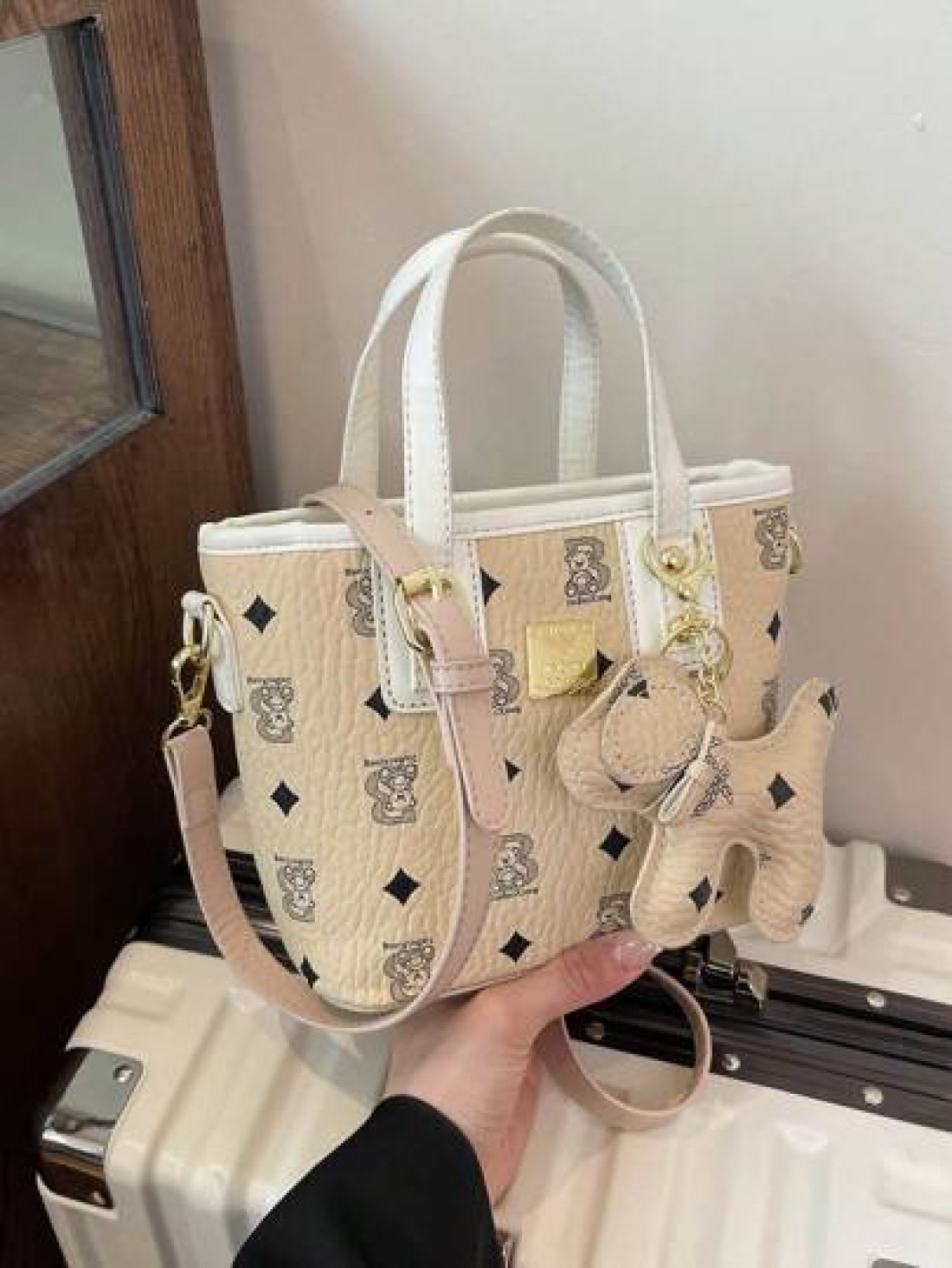 1PC Handbag Fashion Texture Letter Cute Cartoon Bear Print Popular Bucket Bag Korean Small Bag Multifunctional One Shoulder Crossbody Girl s Bag Suitable For Teenagers Going Out For Camping Travel Use