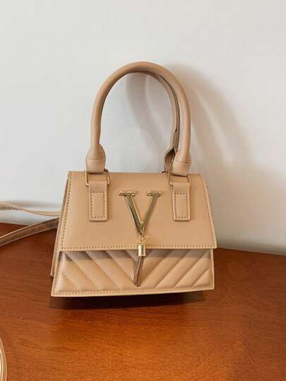 1pc Fashionable And Elegant Messenger Bag Fashionable Messenger Bag Letter Tassel Fashionable Shoulder Small Square Bag Pu Material Fashionable And Versatile Square Bag Shape Can Be Carried By Hand Or
