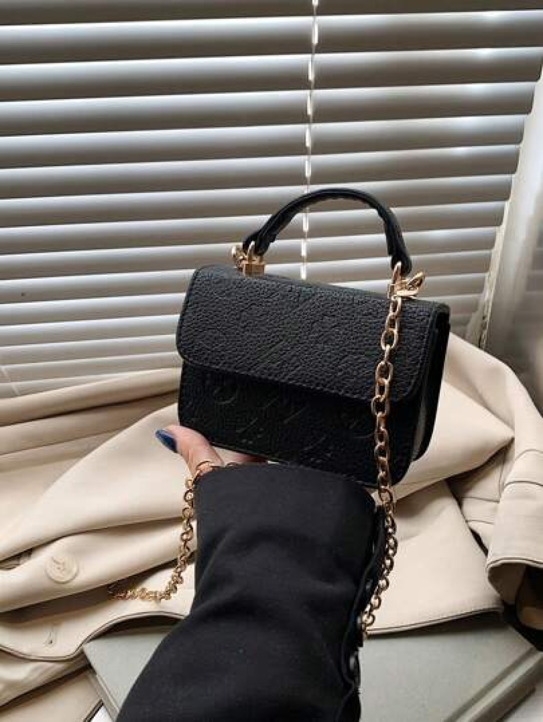 1pc Fashionable And Simple Printed Handbag Letter Embossed All Match Mini Handbag Small Square Bag Change Lipstick Bag Pu Material With Fashionable Chain Shoulder Strap Magnetic Buckle Flap Opening An