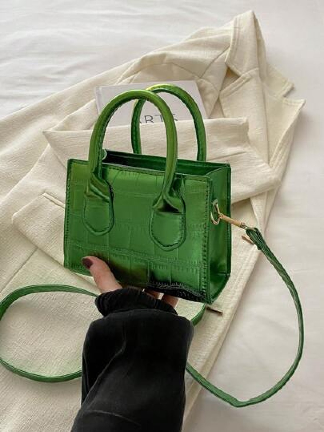 1pc Fashionable And Elegant Fashionable Design Shoulder Crossbody Solid Color Shiny Fresh Armpit Texture Chain Bag Crocodile Pattern Crossbody Bag Girl Korean Version Of Shoulder Bag Solid Color Small