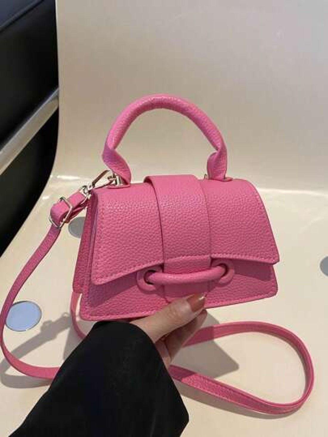 A Mini Niche Elegant Pu Material Solid Color Simple Casual And Versatile Flip Handbag Lipstick Bag That Can Be Worn On One Shoulder Across The Body Suitable For Daily Use Going Out Traveling Vacationi