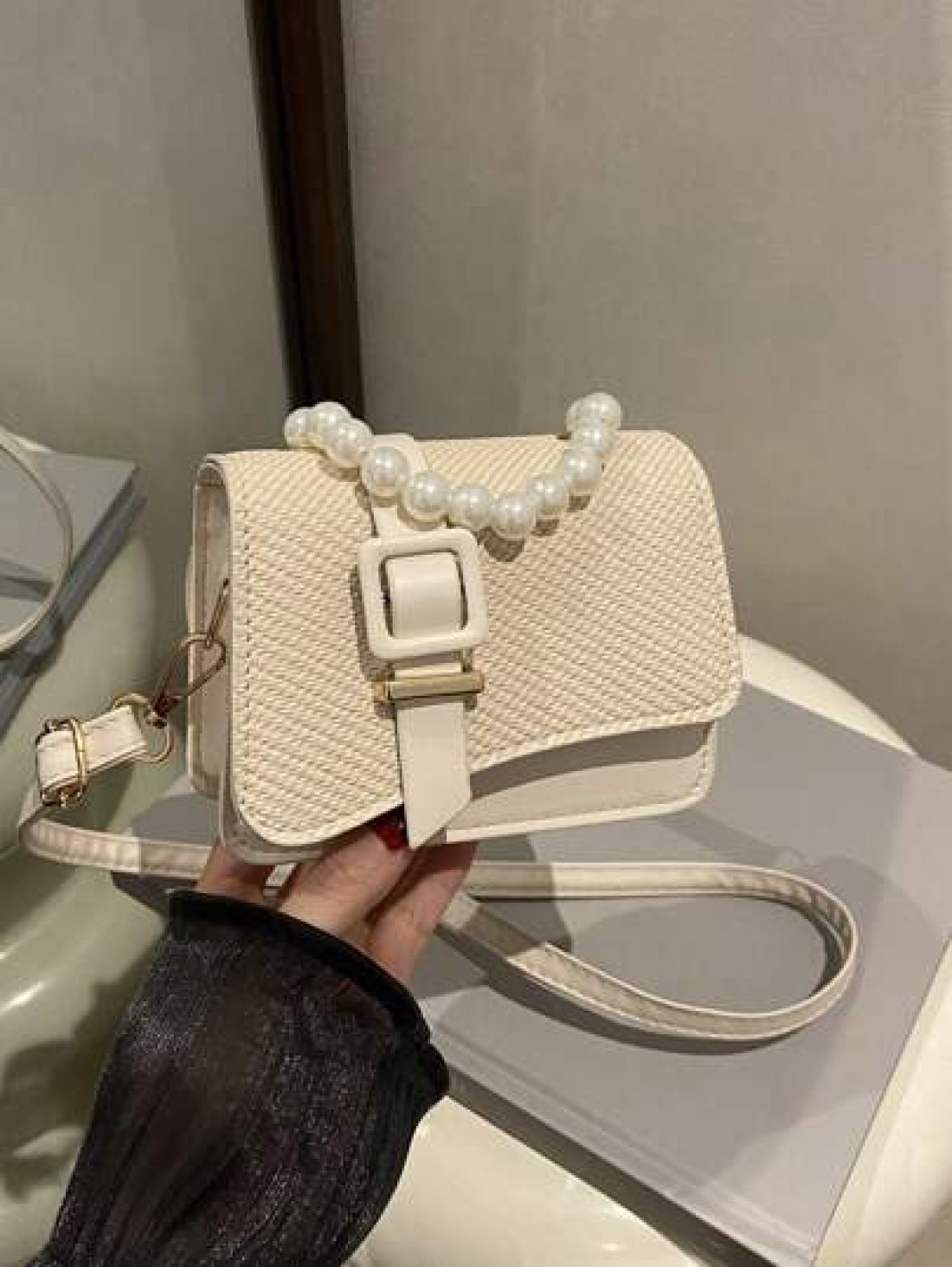 1pc Pu Fashion Splicing Pearl Chain Handbag Korean Princess Fashion Small Square Bag Flip Magnetic Buckle Closure Strap Decoration Niche Design Suitable For Daily Use When Shopping Sweet And Literary