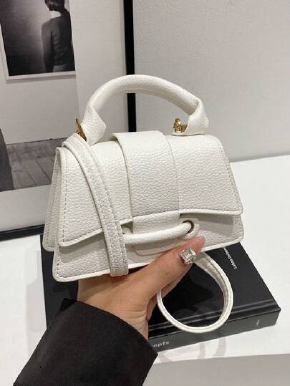 1pc Pu Magnet Closure Fashionable Solid Color Lychee Pattern Handbag Niche Design Stylish Shoulder Crossbody Bag Suitable For A Variety Of Occasions Adjustable Shoulder Straps Are Versatile And Not Pi