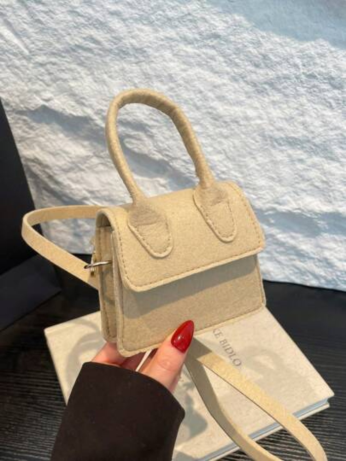 1pc Magnetic Opening And Closing Spring New Korean Cute Mini Bag Crossbody Versatile Casual Handbag Solid Color Versatile Stylish Shoulder Bag Lipstick Bag Coin Bag Suitable For All Occasions Girls Cr
