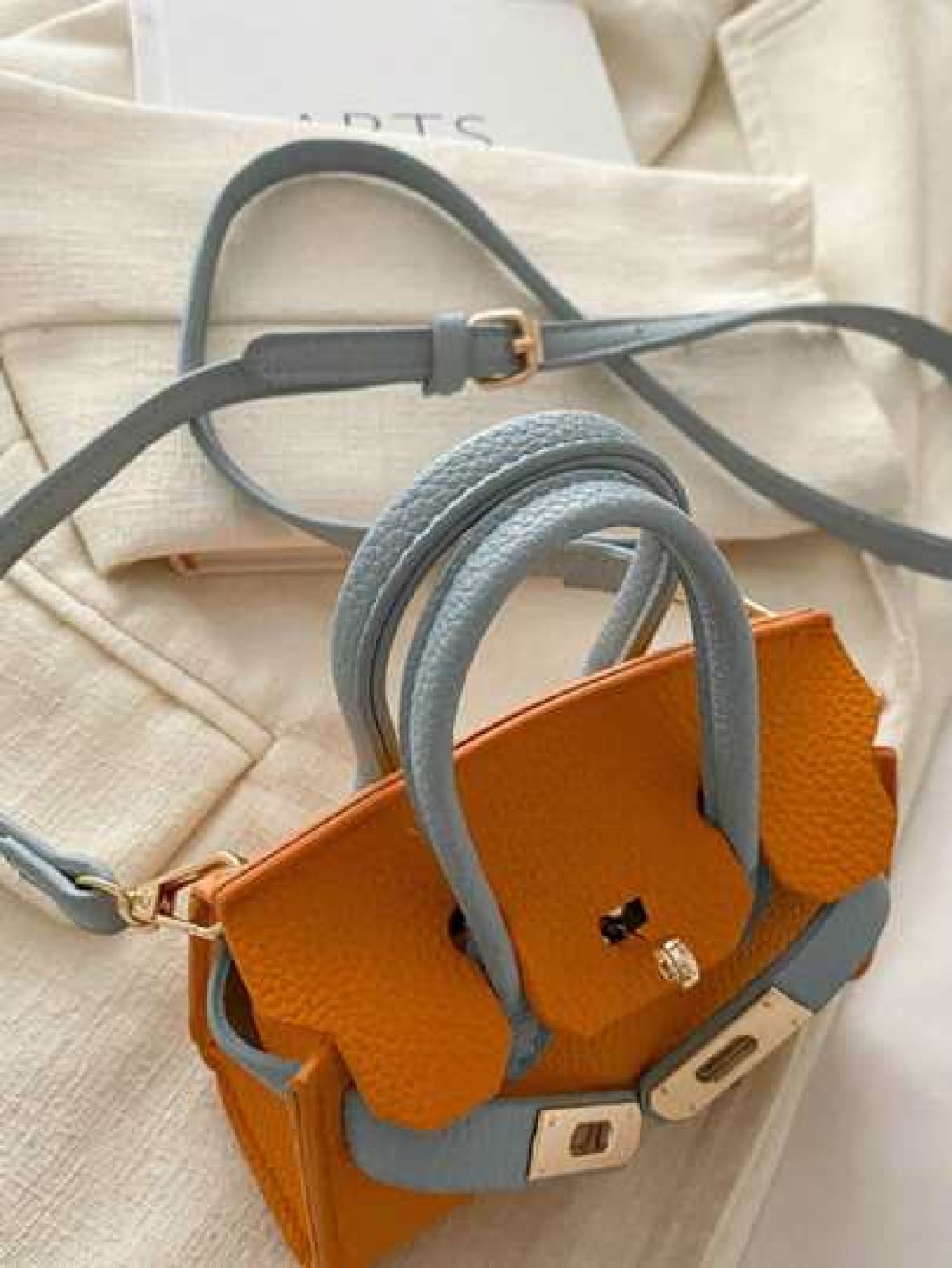 1 Pc New Model Girl s Fashion Retro Color Matching Handbag Pu Material Twist Lock Closure Crossbody Bag Simple And Elegant Casual And Versatile A Must Have For Daily Travel