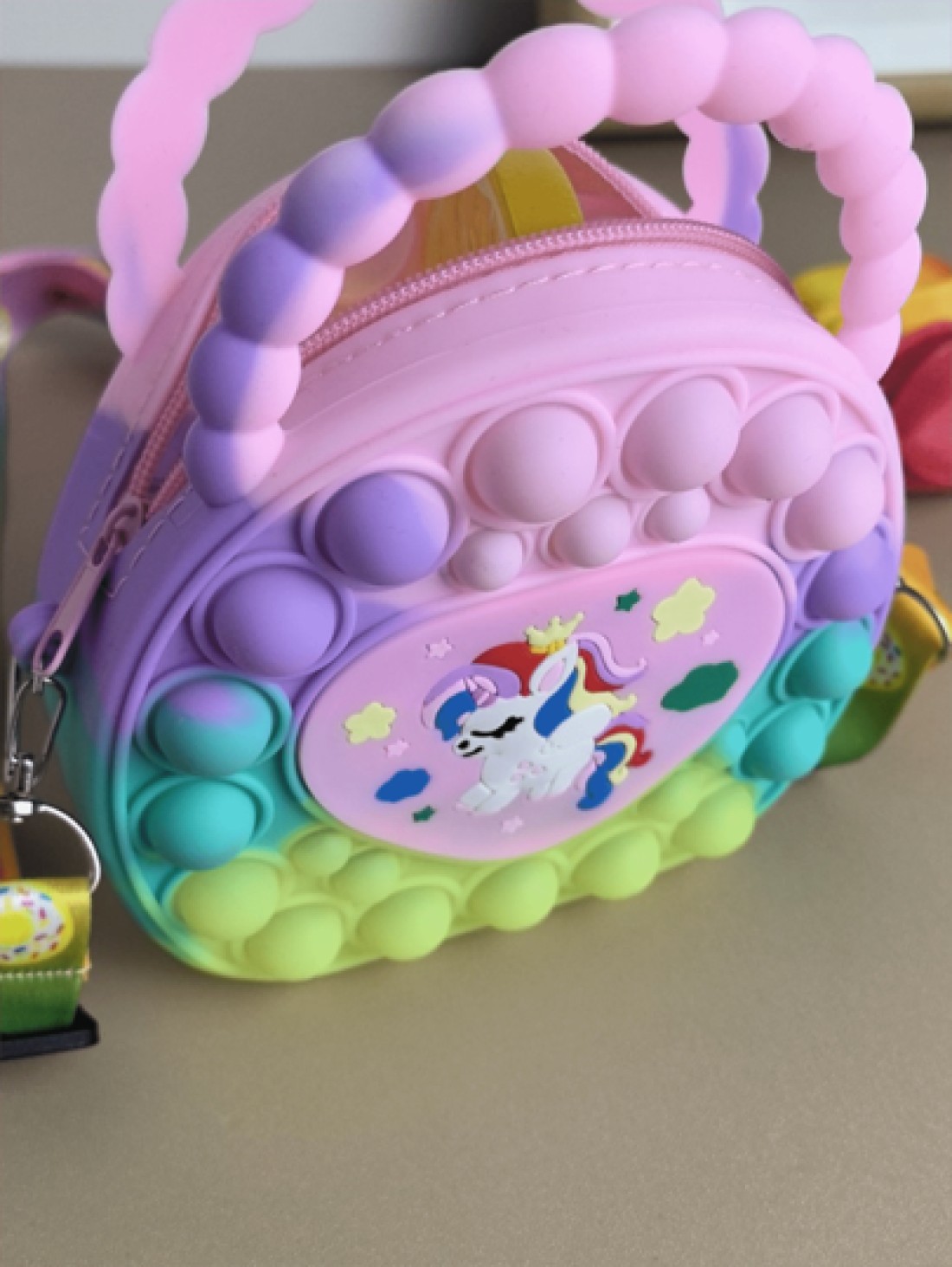 Heart Shaped Handbag Silicone Crossbody Bag Unicorn Wallet Stress Relief Waterproof Durable Storage Pouch Glossy Chain Link Stylish Eye Catching Crossbody Bag Suitable For All Daily Use