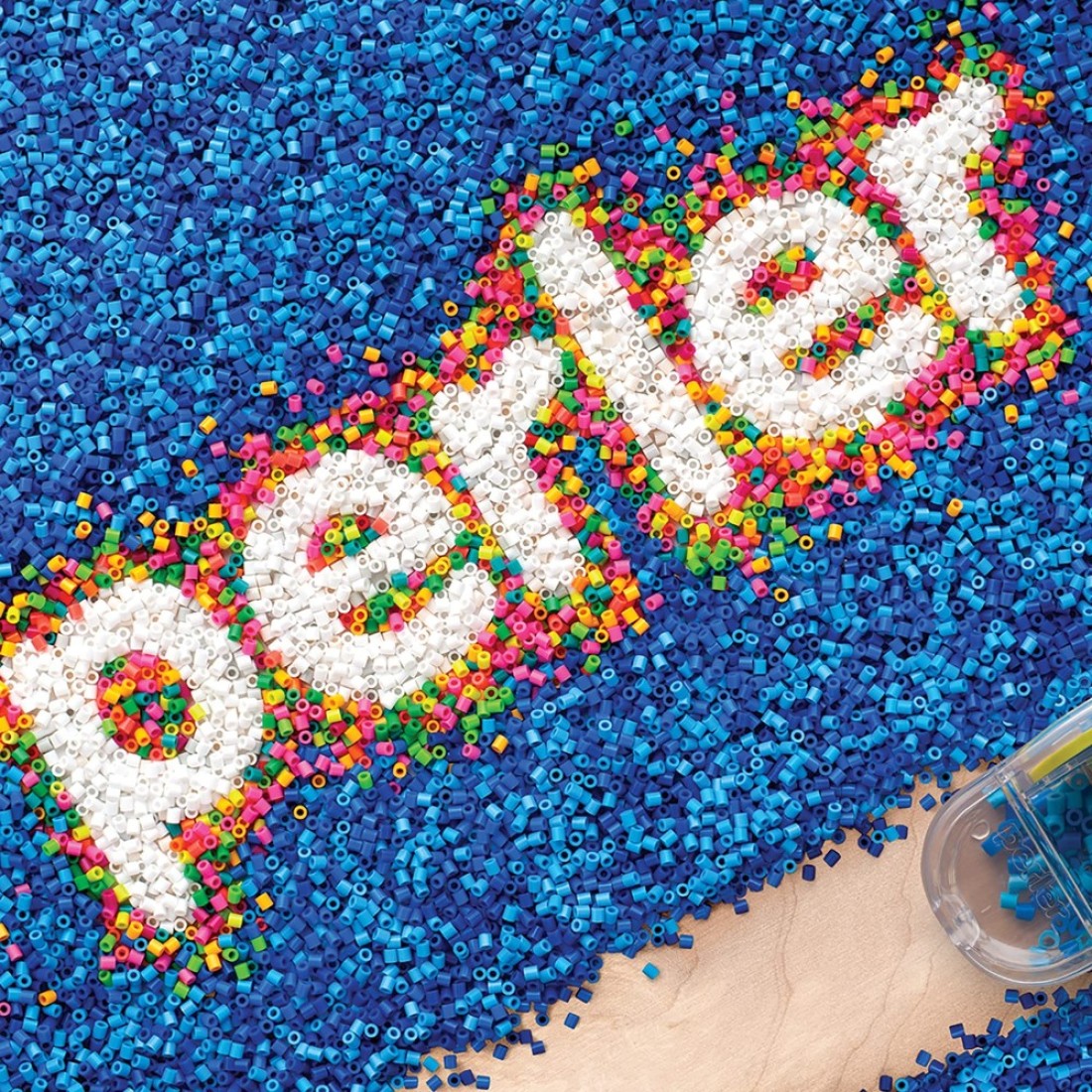 Perler ScoobyDoo Fuse Bead Activity Craft Kit with Pegboards and Ironing Paper Multicolor 5005 Piece