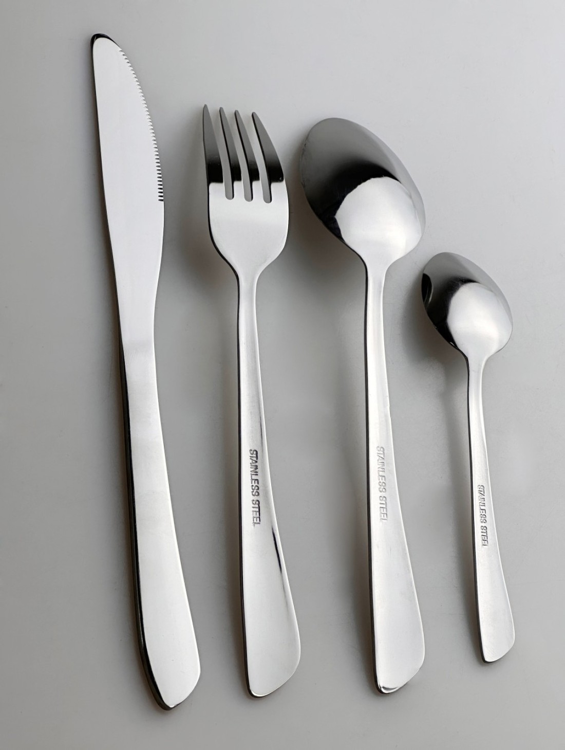 Cuisine Art Sasa 16 Piece Stainless Steel Cutlery Set, Silver