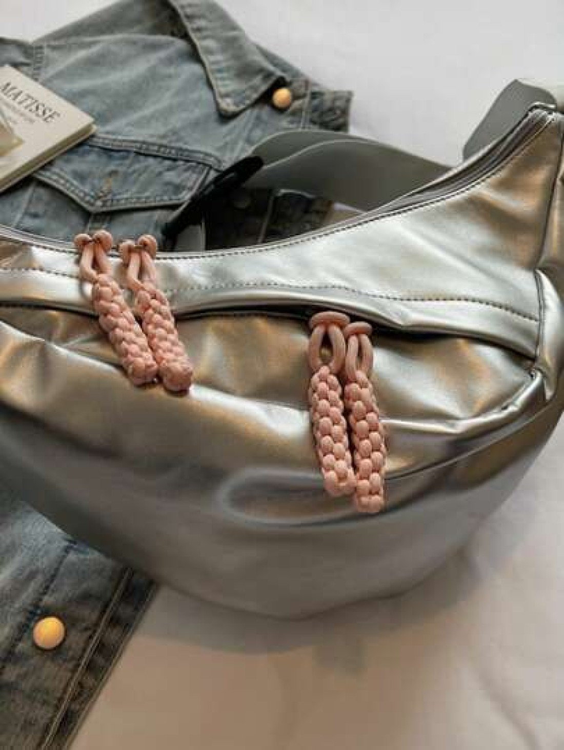 1pc New Fashion Versatile High End Solid Color Shoulder Bag Simple Large Capacity Outdoor Commute Crossbody Bag