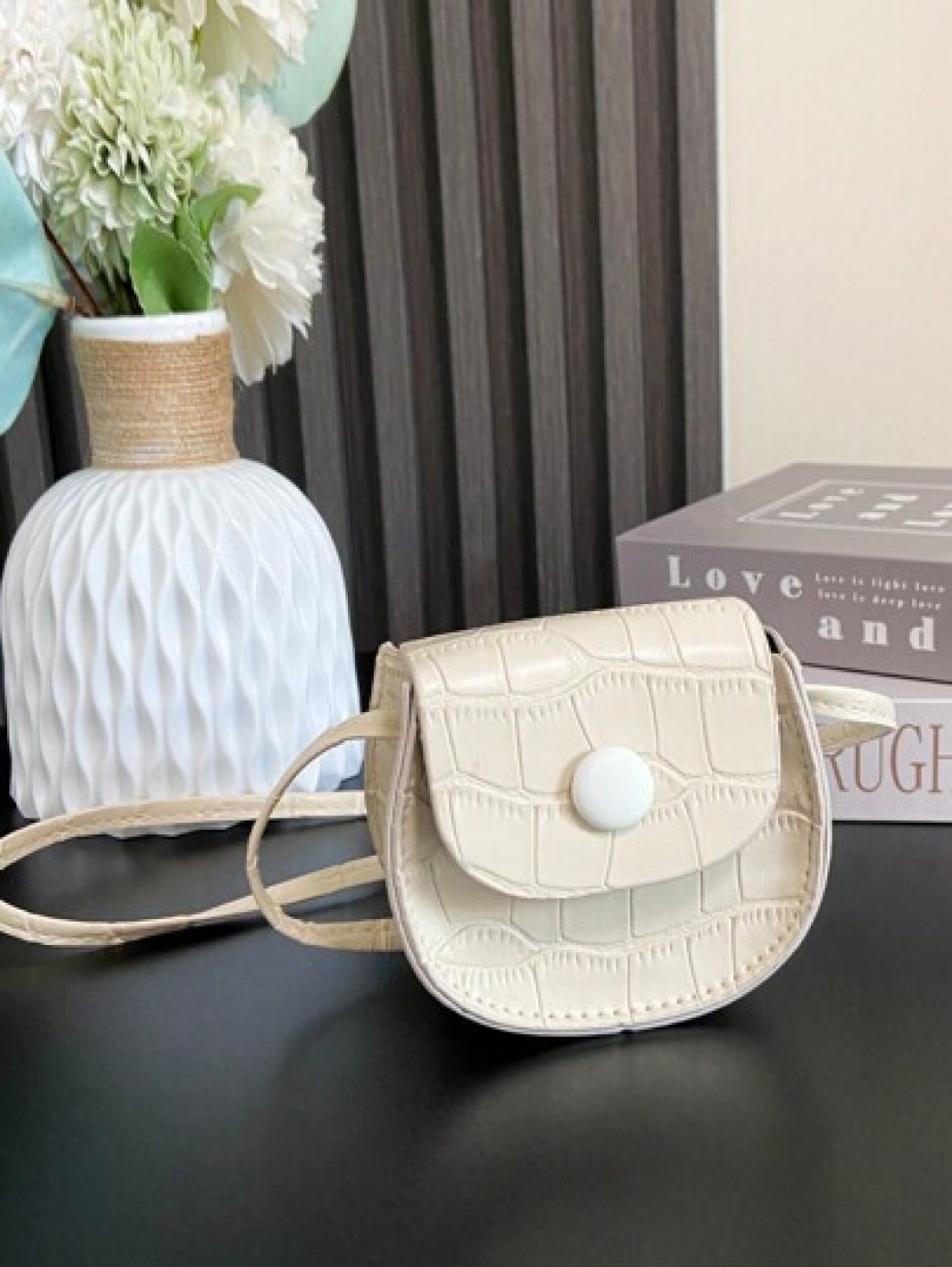 1pc Fashion Kids Children PU Leather Shoulder Bag Lovely Baby Girls Mini Chain Coin Purse Cute Princess Crossbody Bags Small Wallet