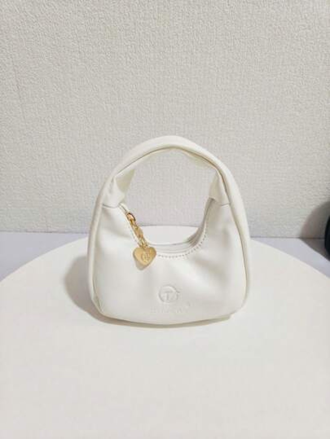 Kids Fashion Crescent Shaped Handbag Girls Casual Shoulder Bag Coin Purse Lipstick Pouch Soft Stylish Crossbody Bag Holiday Gift