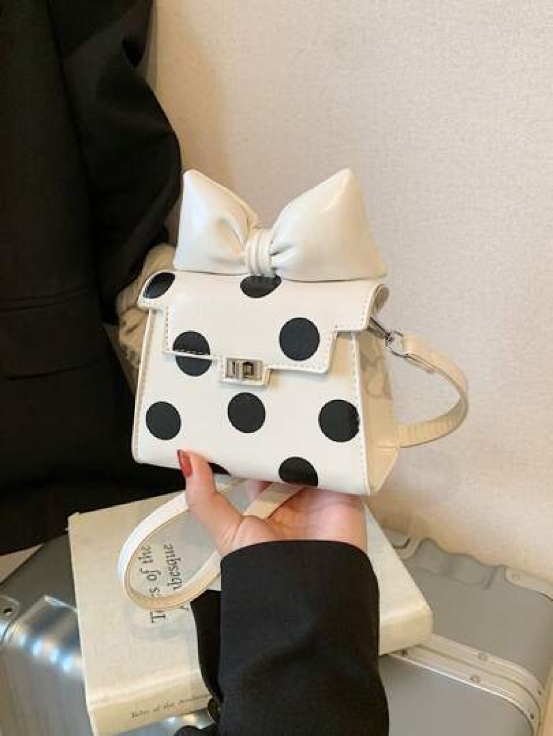 1pc Fashionable And Cute Polka Dot Kelly French Retro High End One Shoulder Crossbody Handheld Mini Lipstick Bag Children s Bag With A Fashionable And Exquisite Polka Dot Shape Of The Small Square Bag
