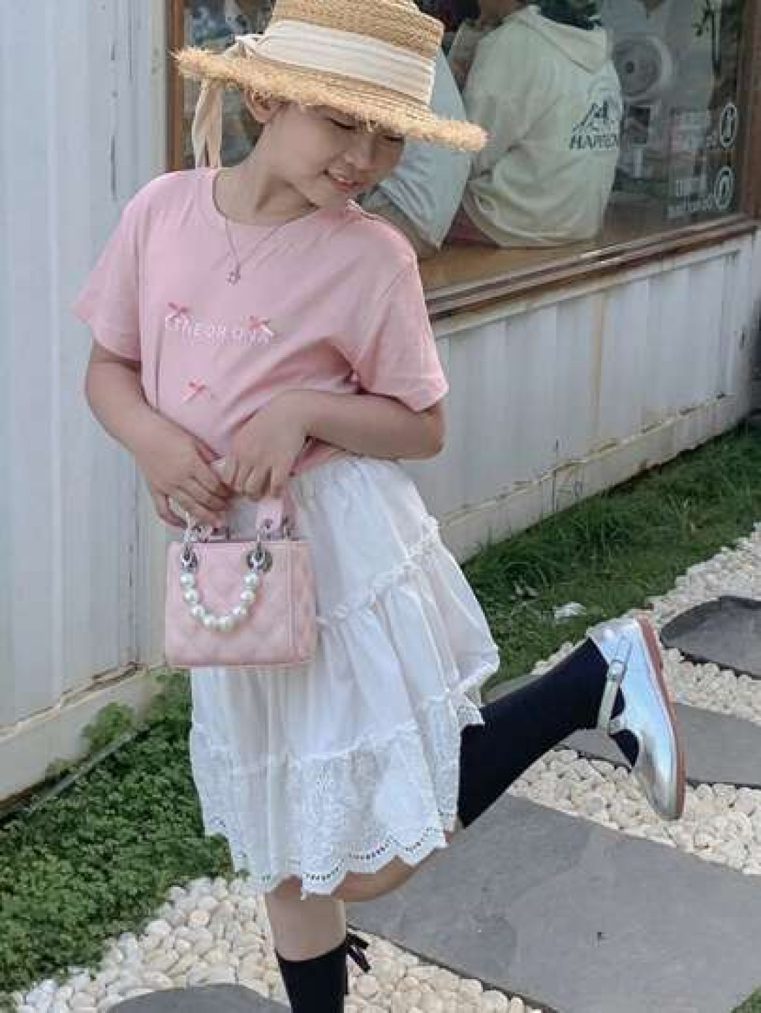 New Embroidered Pearl Chain Handbag Shoulder Bag Phone Mini Square Purse