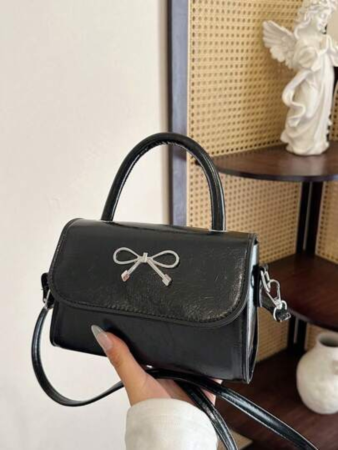 1pc Gentle And Sweet Bow Fashion Handbag Versatile Ins Shoulder Crossbody Bag Stylish And Gentle Small Square Bag With Bow Decoration Pu Material Magnetic Buckle Closure Crossbody Bag High End Solid C