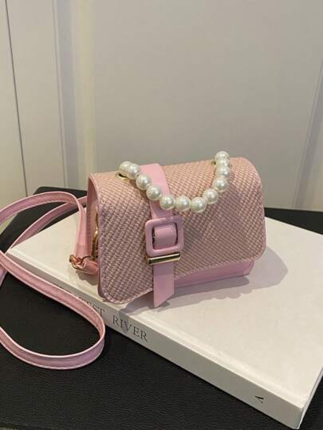 1pc Pu Fashion Splicing Pearl Chain Handbag Korean Princess Fashion Small Square Bag Flip Magnetic Buckle Closure Strap Decoration Niche Design Suitable For Daily Use When Shopping Sweet And Literary