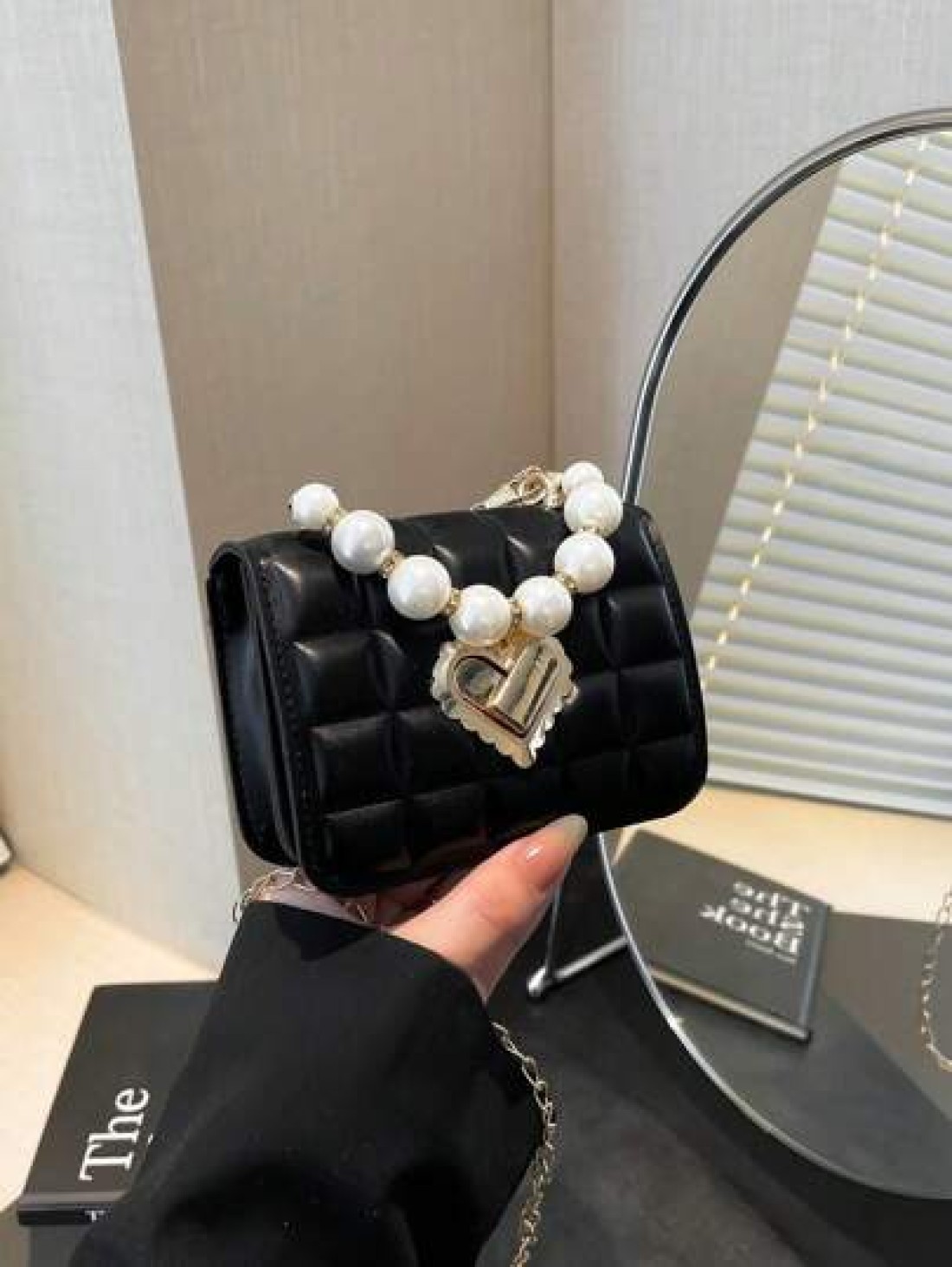 1pc Cute Sweet Messenger Bag Korean Style Fashion Coin Purse Solid Color Casual Pu Texture Small Square Bag Handbag Pearl Handle Chain Shoulder Strap Lock Buckle Fashion Chain Messenger Bag Fashion Pr