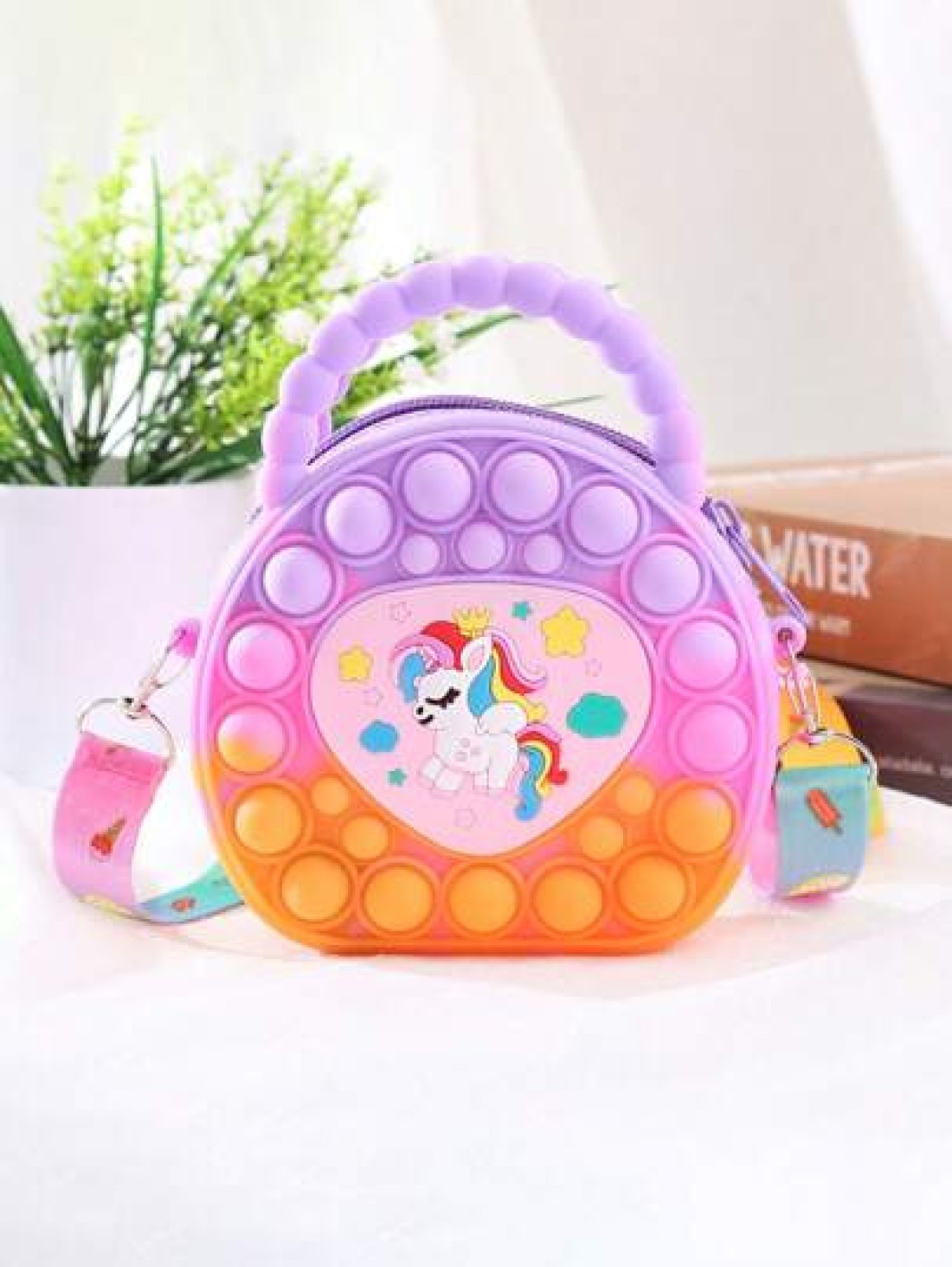 Heart Shaped Handbag Silicone Crossbody Bag Unicorn Wallet Stress Relief Waterproof Durable Storage Pouch Glossy Chain Link Stylish Eye Catching Crossbody Bag Suitable For All Daily Use
