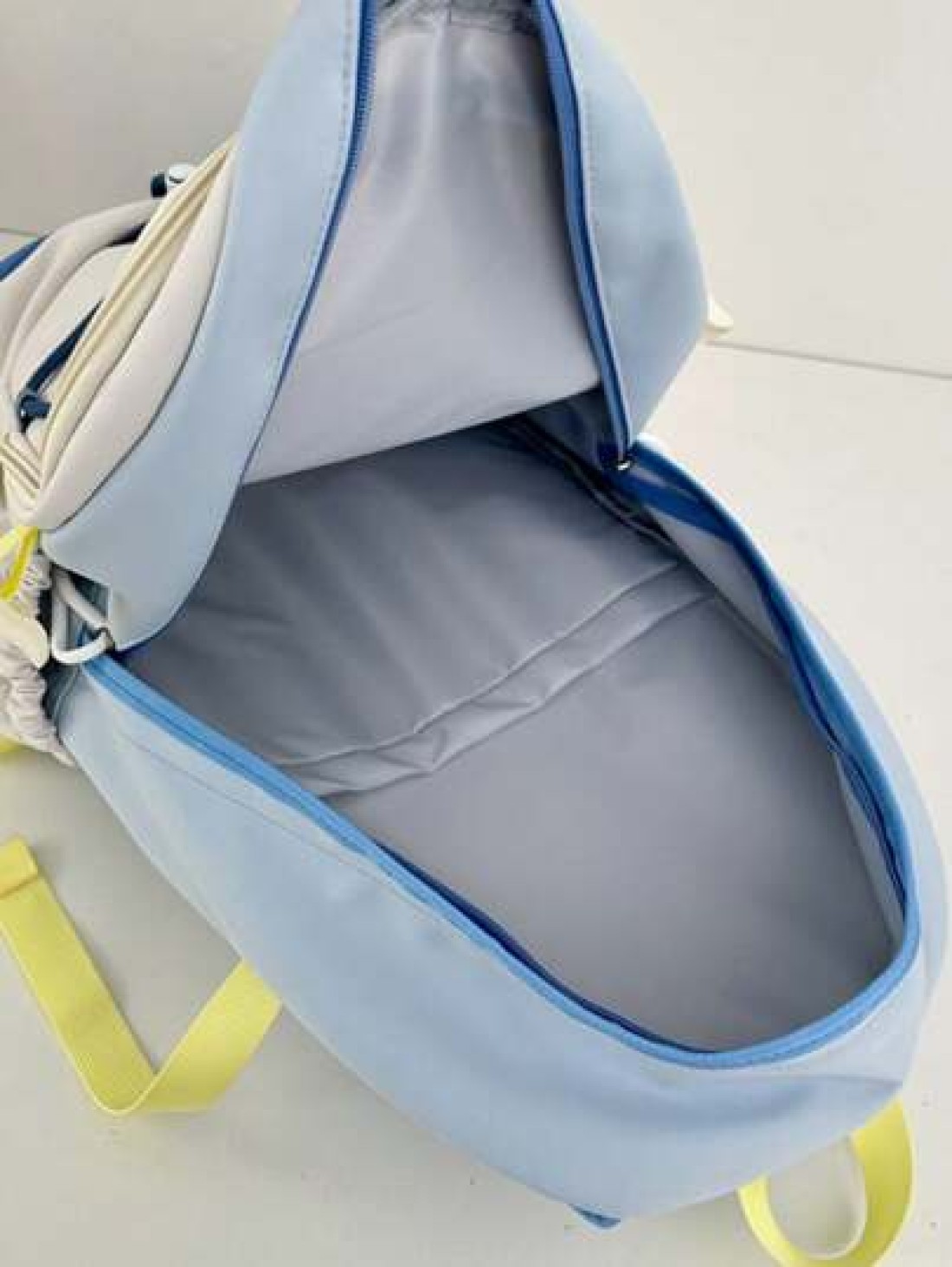 Back To School Classic Fashion Casual High Capacity Durable Portable Travel Backpack Suitable For Any Occasion