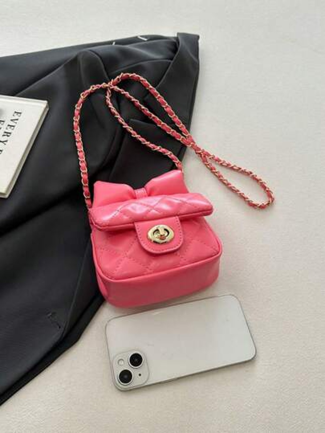 1pc Popular New Fashion Chain Diamond Embossed Shoulder Messenger Bag High Value Color Fresh Embossed Square Beautiful Fashion Shoulder Handbag Chain Small Square Bag Fashionable And Textured Fashion