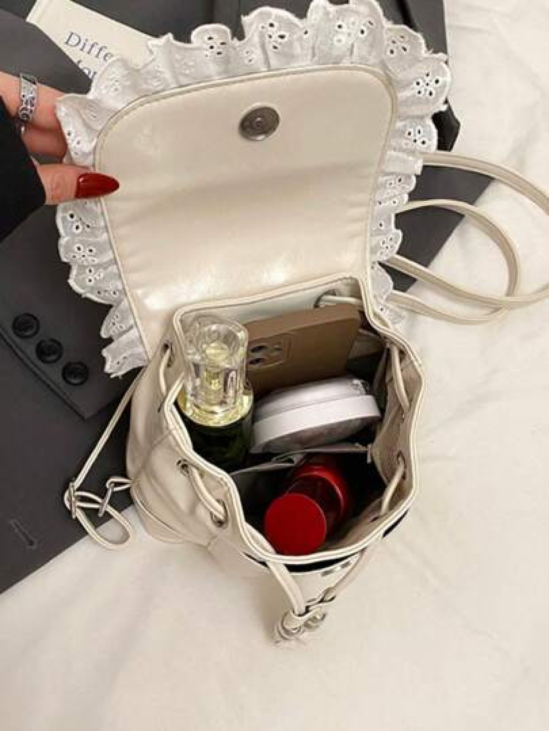 1pc New Fashionable Dual Tone Floral Trim Handbag Waterproof Light Weight Suitable For Commute And Outdoor Use