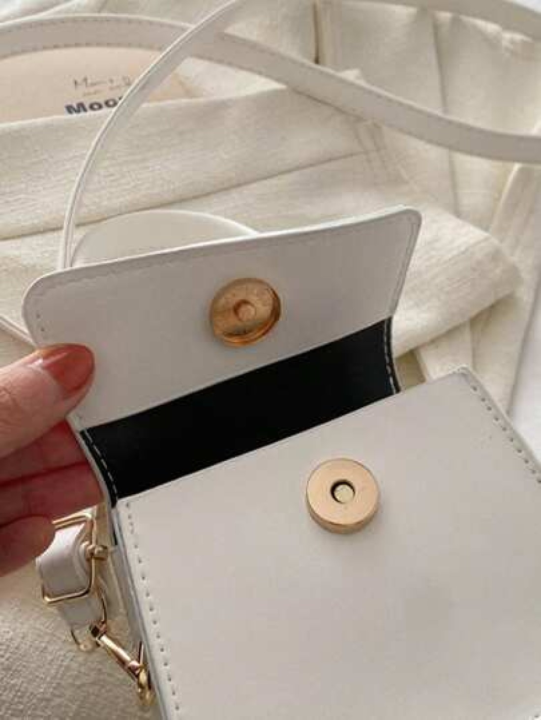 1 Pc New Model Girl s Retro Solid Color Handbag Made Of Pu Material Magnetic Opening And Closing Design Small And Light Simple And Casual A Must Have For Daily Outings