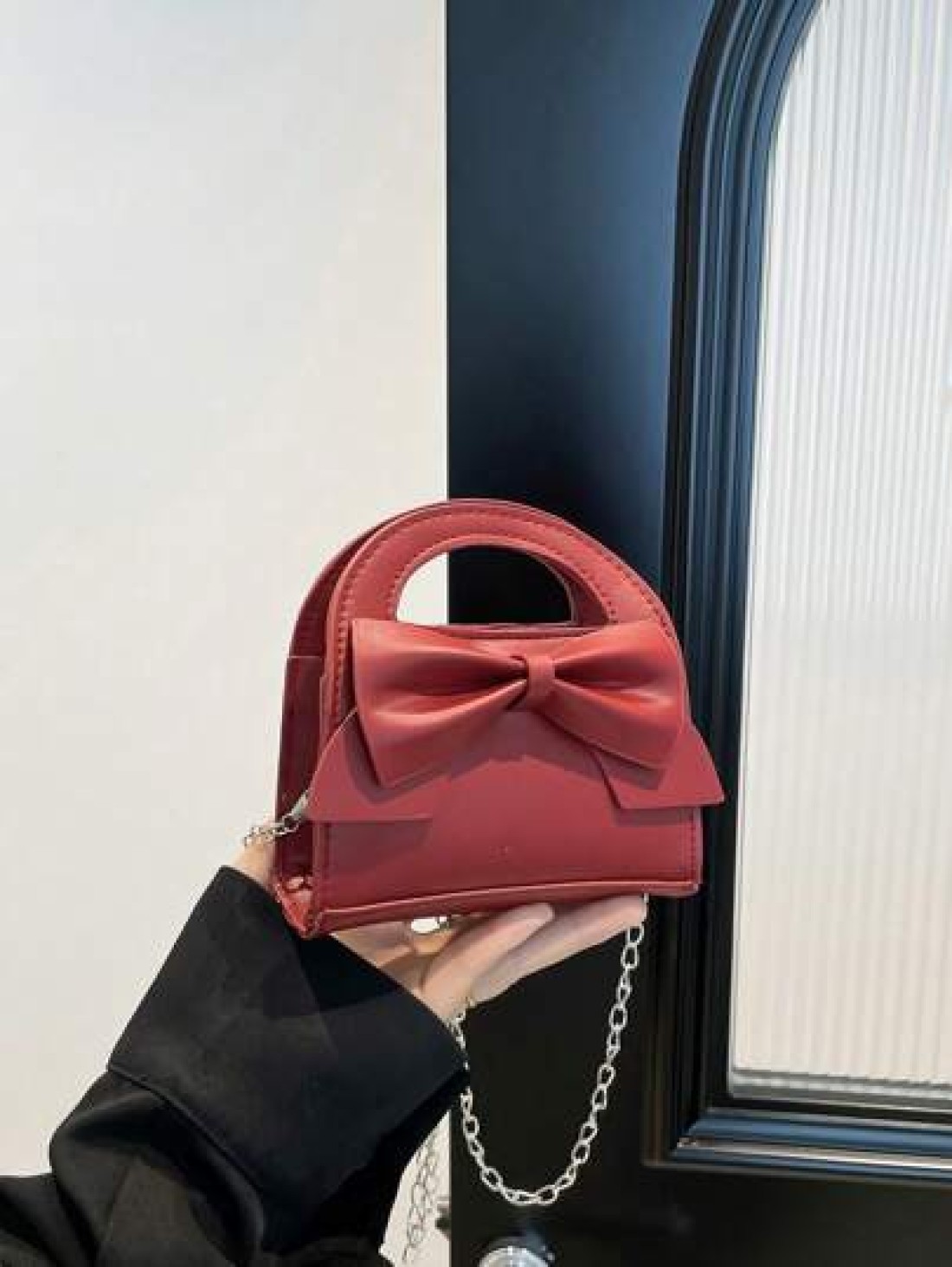 1pc Fashionable Popular Chain Bag Handbag Bow Shoulder Bag Cute Crossbody Bag With Cute Sweet Bow Decoration Handbag Pu Material Magnetic Buckle Opening And Closing Suitable For Shopping Attending Par
