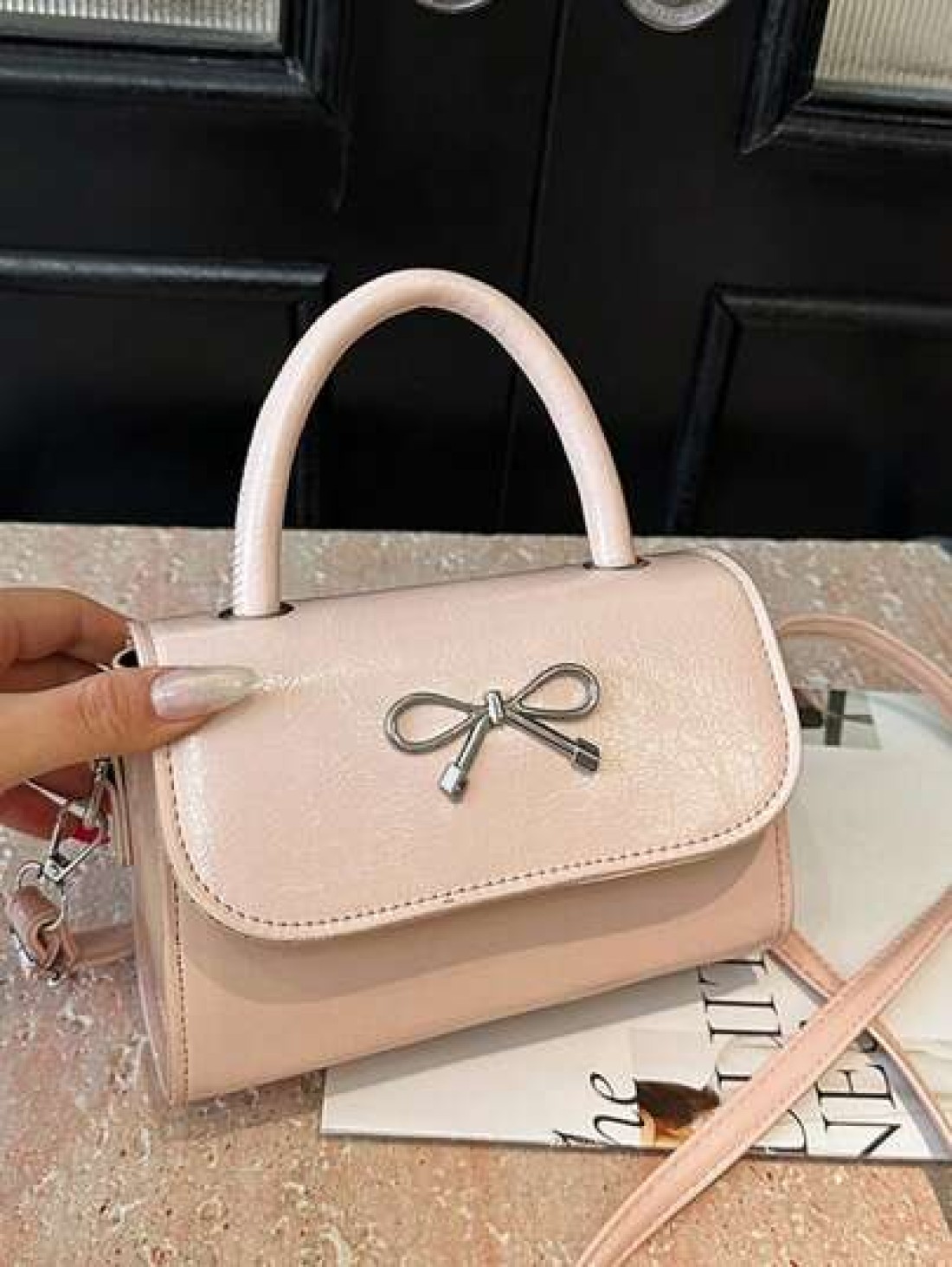 A Mini Casual Versatile Fashionable And Simple Cross Body Bag With A Diamond Shaped Bow Lipstick Suitable For Daily Use Going Out Shopping Dating Coin Purse That Can Be Worn On One Shoulder Or Across